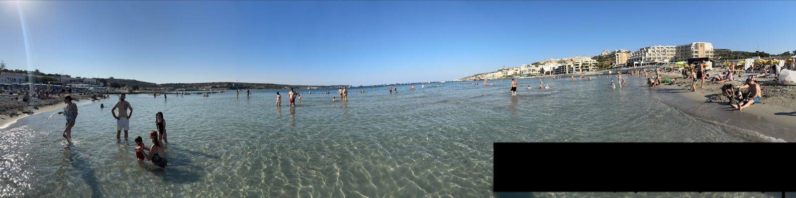 Mellieha Bay (Għadira): arena, poca profundidad y aguas tranquilas