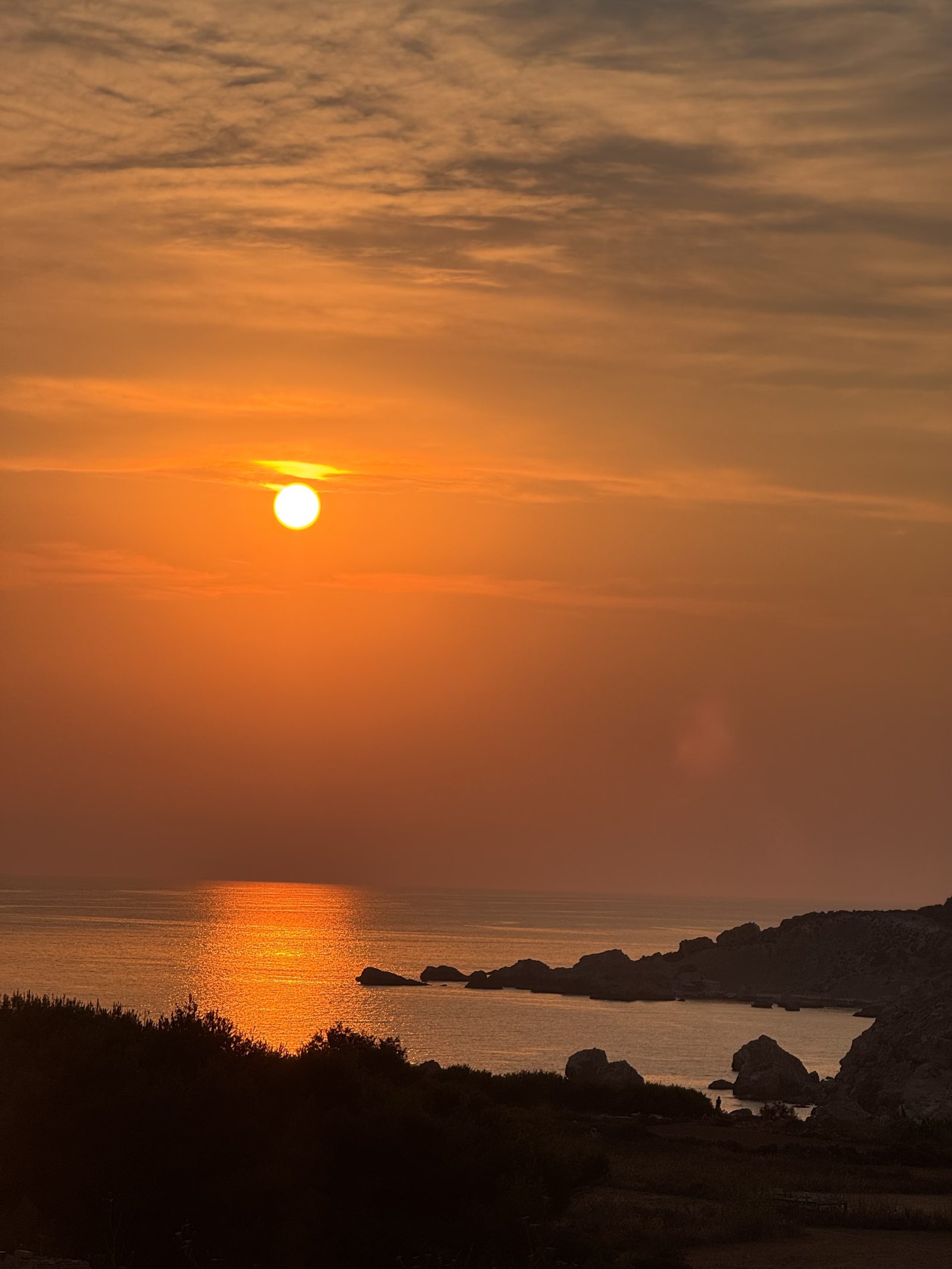 Puesta de sol saliendo de Golden Bay