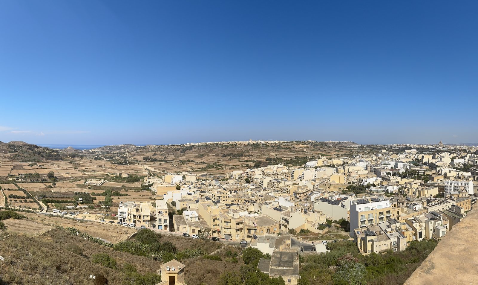 Victoria y el interior de Gozo desde lo alto de la Ciudadela